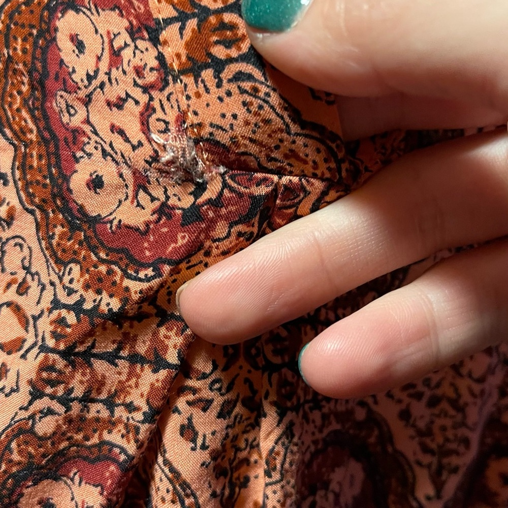 blouse - Picture 3 of 5